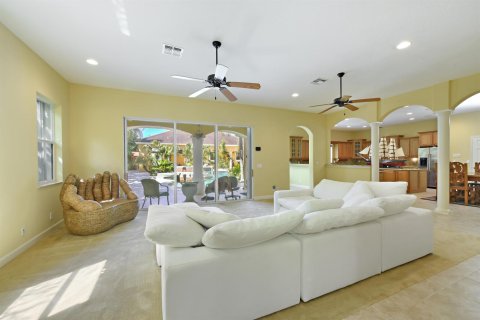 Villa ou maison à vendre à St. Lucie, Floride: 7 chambres, 603.86 m2 № 2317148 - photo 19