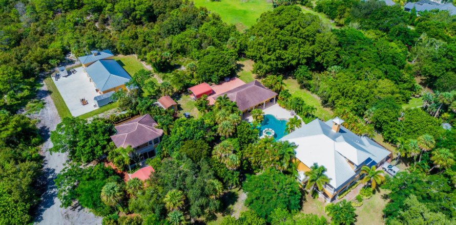Villa ou maison à St. Lucie, Floride 7 chambres, 603.86 m2 № 2317148