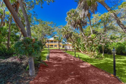Villa ou maison à vendre à St. Lucie, Floride: 7 chambres, 603.86 m2 № 2317148 - photo 2