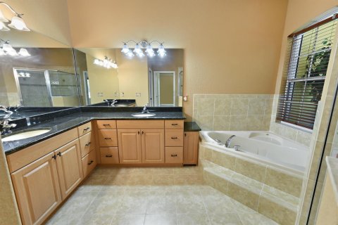 Villa ou maison à vendre à St. Lucie, Floride: 7 chambres, 603.86 m2 № 2317148 - photo 27