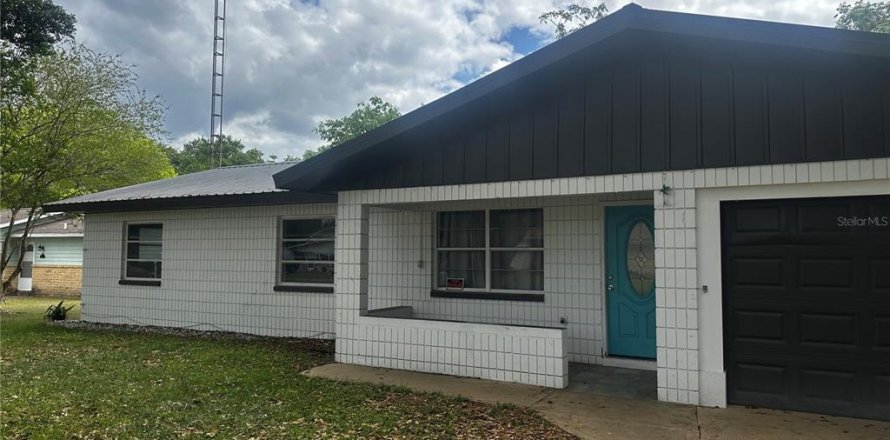 Casa en Ocala, Florida 3 dormitorios, 130.16 m2 № 2106974