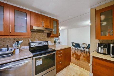 Condominio en venta en North Miami Beach, Florida, 1 dormitorio, 73.39 m2 № 1977514 - foto 5