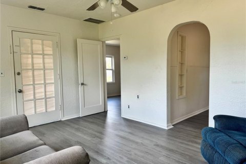 House in Lake Wales, Florida 3 bedrooms, 153.47 sq.m. № 2217556 - photo 21