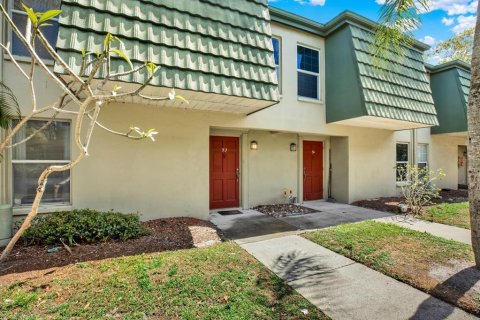Townhouse in Clearwater, Florida 3 bedrooms, 109.53 sq.m. № 2157957