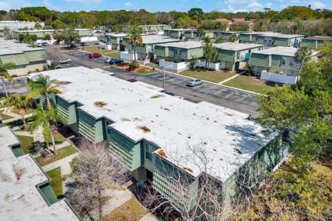 Townhouse in Clearwater, Florida 3 bedrooms, 109.53 sq.m. № 2157957 - photo 24