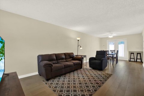 Townhouse in Clearwater, Florida 3 bedrooms, 109.53 sq.m. № 2157957 - photo 3