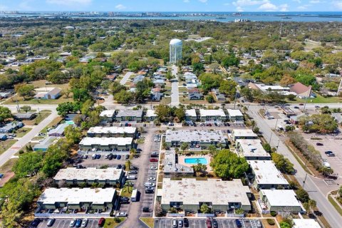 Townhouse in Clearwater, Florida 3 bedrooms, 109.53 sq.m. № 2157957 - photo 27