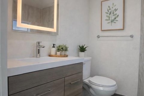 Casa en venta en Tampa, Florida, 4 dormitorios, 90.12 m2 № 2094618 - foto 19