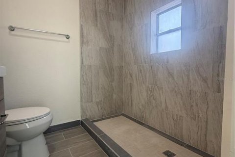 Casa en venta en Tampa, Florida, 4 dormitorios, 90.12 m2 № 2094618 - foto 18
