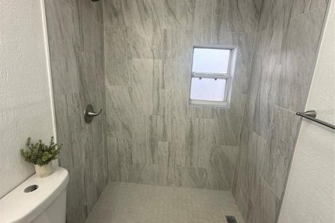Casa en venta en Tampa, Florida, 4 dormitorios, 90.12 m2 № 2094618 - foto 21