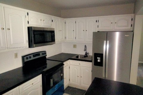 Condominio en venta en Miami, Florida, 2 dormitorios, 93.83 m2 № 1875184 - foto 4