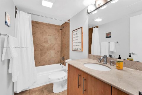 Copropriété à louer à Bal Harbour, Floride: 2 chambres, 98.1 m2 № 1799115 - photo 16