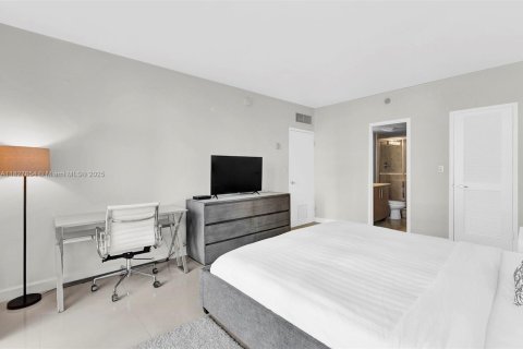 Copropriété à louer à Bal Harbour, Floride: 2 chambres, 98.1 m2 № 1799115 - photo 12