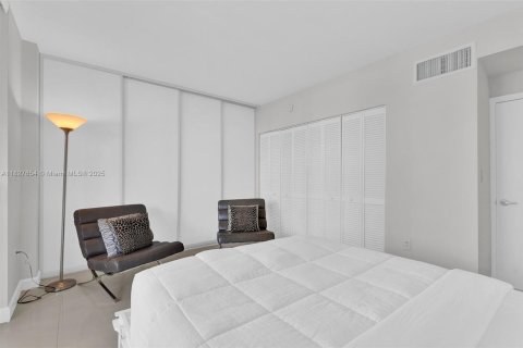 Copropriété à louer à Bal Harbour, Floride: 2 chambres, 98.1 m2 № 1799115 - photo 15
