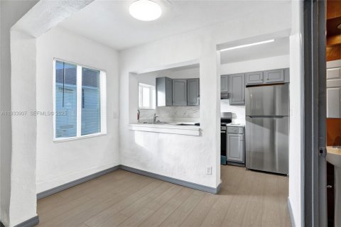 Casa en alquiler en Dania Beach, Florida, 2 dormitorios, 65.03 m2 № 1992181 - foto 10