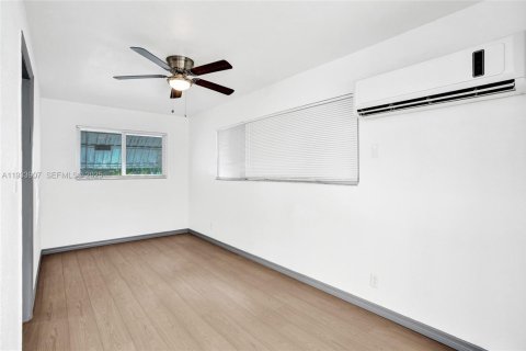 Casa en alquiler en Dania Beach, Florida, 2 dormitorios, 65.03 m2 № 1992181 - foto 13