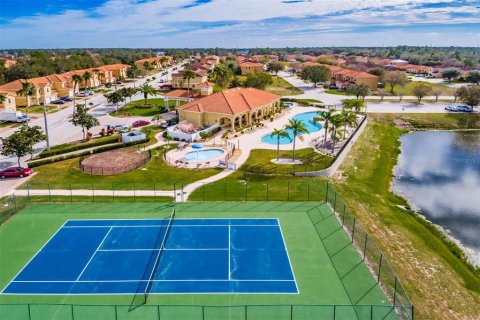 Touwnhouse à vendre à Poinciana, Floride: 3 chambres, 148.36 m2 № 2137322 - photo 30
