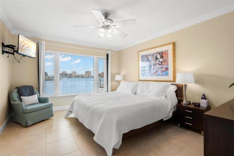 Condominio en venta en Clearwater, Florida, 2 dormitorios, 93.37 m2 № 2108202 - foto 25