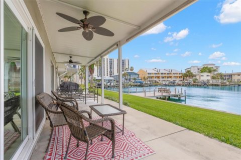 Condominio en venta en Clearwater, Florida, 2 dormitorios, 93.37 m2 № 2108202 - foto 19