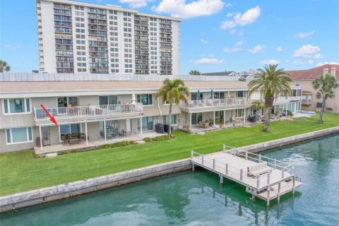 Condo in Clearwater, Florida, 2 bedrooms  № 2108202