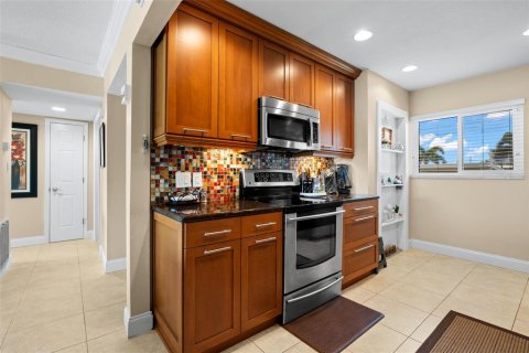 Condominio en venta en Clearwater, Florida, 2 dormitorios, 93.37 m2 № 2108202 - foto 15