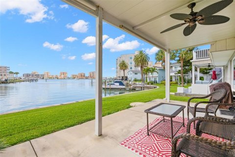 Condominio en venta en Clearwater, Florida, 2 dormitorios, 93.37 m2 № 2108202 - foto 20