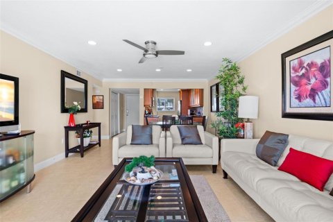 Condominio en venta en Clearwater, Florida, 2 dormitorios, 93.37 m2 № 2108202 - foto 9