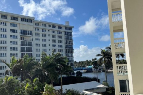 Condo in Delray Beach, Florida, 1 bedroom  № 1173015 - photo 1