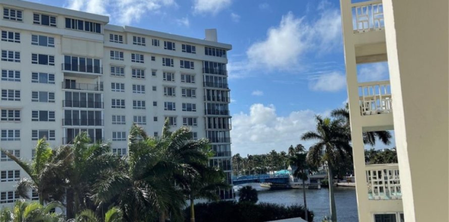 Condo in Delray Beach, Florida, 1 bedroom  № 1173015