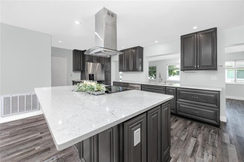 Villa ou maison à vendre à Pinellas Park, Floride: 2 chambres, 153.2 m2 № 2313038 - photo 21