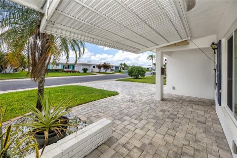 Villa ou maison à vendre à Pinellas Park, Floride: 2 chambres, 153.2 m2 № 2313038 - photo 15