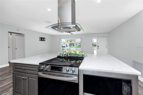 Villa ou maison à vendre à Pinellas Park, Floride: 2 chambres, 153.2 m2 № 2313038 - photo 24