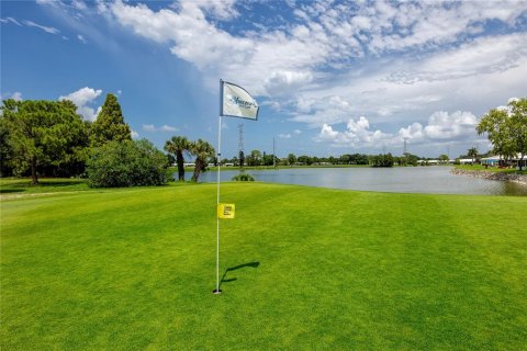 Villa ou maison à vendre à Pinellas Park, Floride: 2 chambres, 153.2 m2 № 2313038 - photo 7