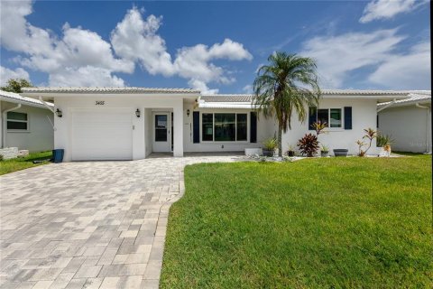 Villa ou maison à Pinellas Park, Floride 2 chambres, 153.2 m2 № 2313038