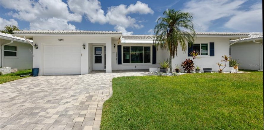 Villa ou maison à Pinellas Park, Floride 2 chambres, 153.2 m2 № 2313038
