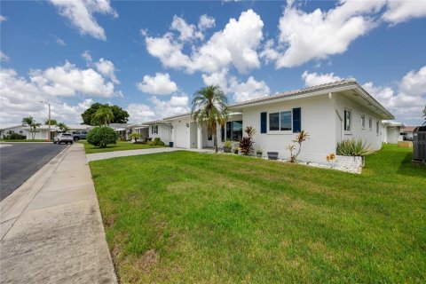 Villa ou maison à vendre à Pinellas Park, Floride: 2 chambres, 153.2 m2 № 2313038 - photo 14