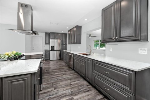Villa ou maison à vendre à Pinellas Park, Floride: 2 chambres, 153.2 m2 № 2313038 - photo 3