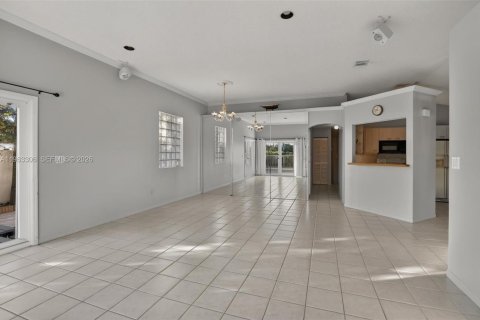 Casa en venta en Hollywood, Florida, 3 dormitorios, 131.92 m2 № 2026084 - foto 14