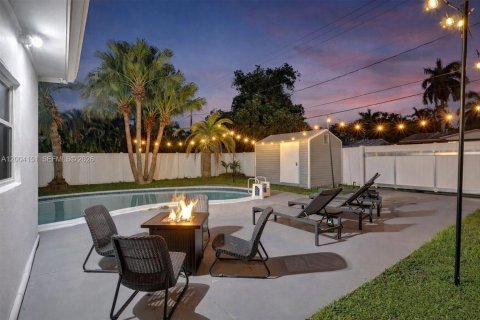 Купить виллу или дом в Холливуд, Флорида 5 спален, 163.42м2, № 2068427 - фото 27