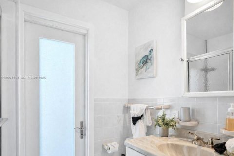 Купить виллу или дом в Холливуд, Флорида 5 спален, 163.42м2, № 2068427 - фото 22