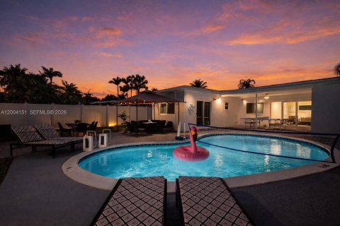 Купить виллу или дом в Холливуд, Флорида 5 спален, 163.42м2, № 2068427 - фото 24
