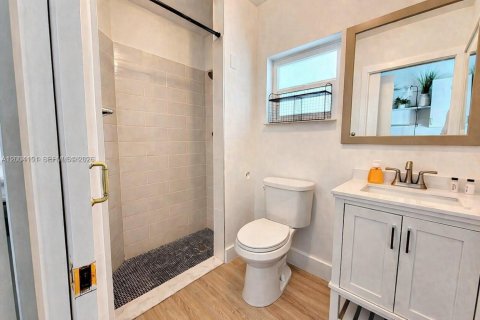 Купить виллу или дом в Холливуд, Флорида 5 спален, 163.42м2, № 2068427 - фото 13