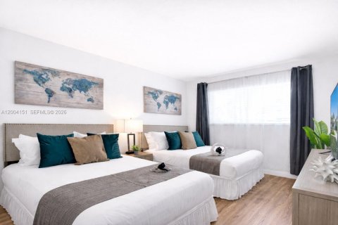 Купить виллу или дом в Холливуд, Флорида 5 спален, 163.42м2, № 2068427 - фото 12