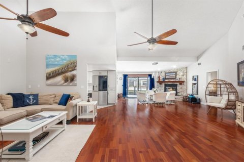 House in Palm Coast, Florida 4 bedrooms, 237.64 sq.m. № 1773302 - photo 6