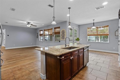 House in Winter Garden, Florida 5 bedrooms, 305.65 sq.m. № 1902596 - photo 10