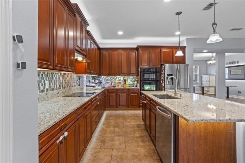 House in Winter Garden, Florida 5 bedrooms, 305.65 sq.m. № 1902596 - photo 9