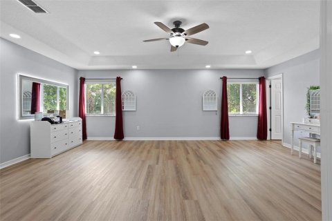 House in Winter Garden, Florida 5 bedrooms, 305.65 sq.m. № 1902596 - photo 22