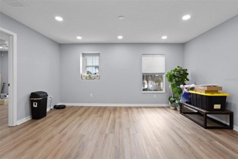 House in Winter Garden, Florida 5 bedrooms, 305.65 sq.m. № 1902596 - photo 20