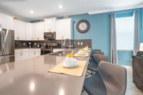 House in Kissimmee, Florida 8 bedrooms, 398.46 sq.m. № 1843172 - photo 4