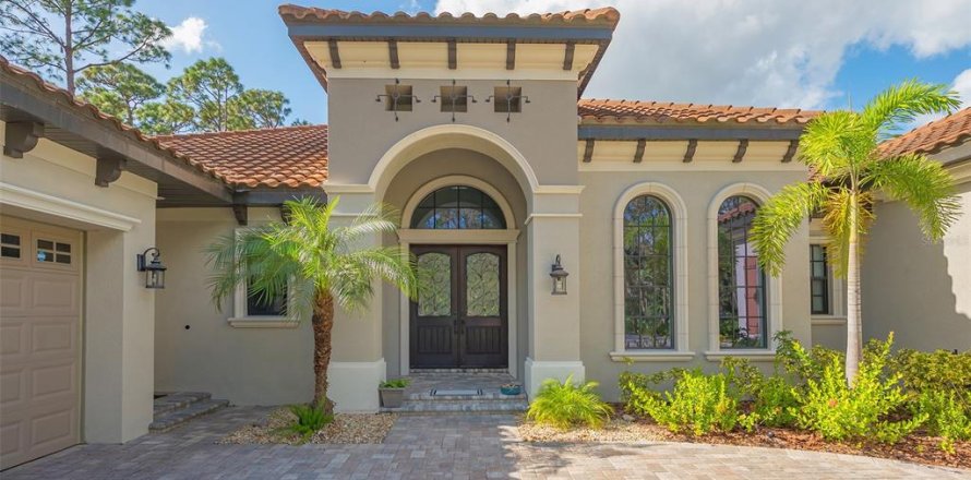 House in Sarasota, Florida 3 bedrooms, 321.35 sq.m. № 1427662